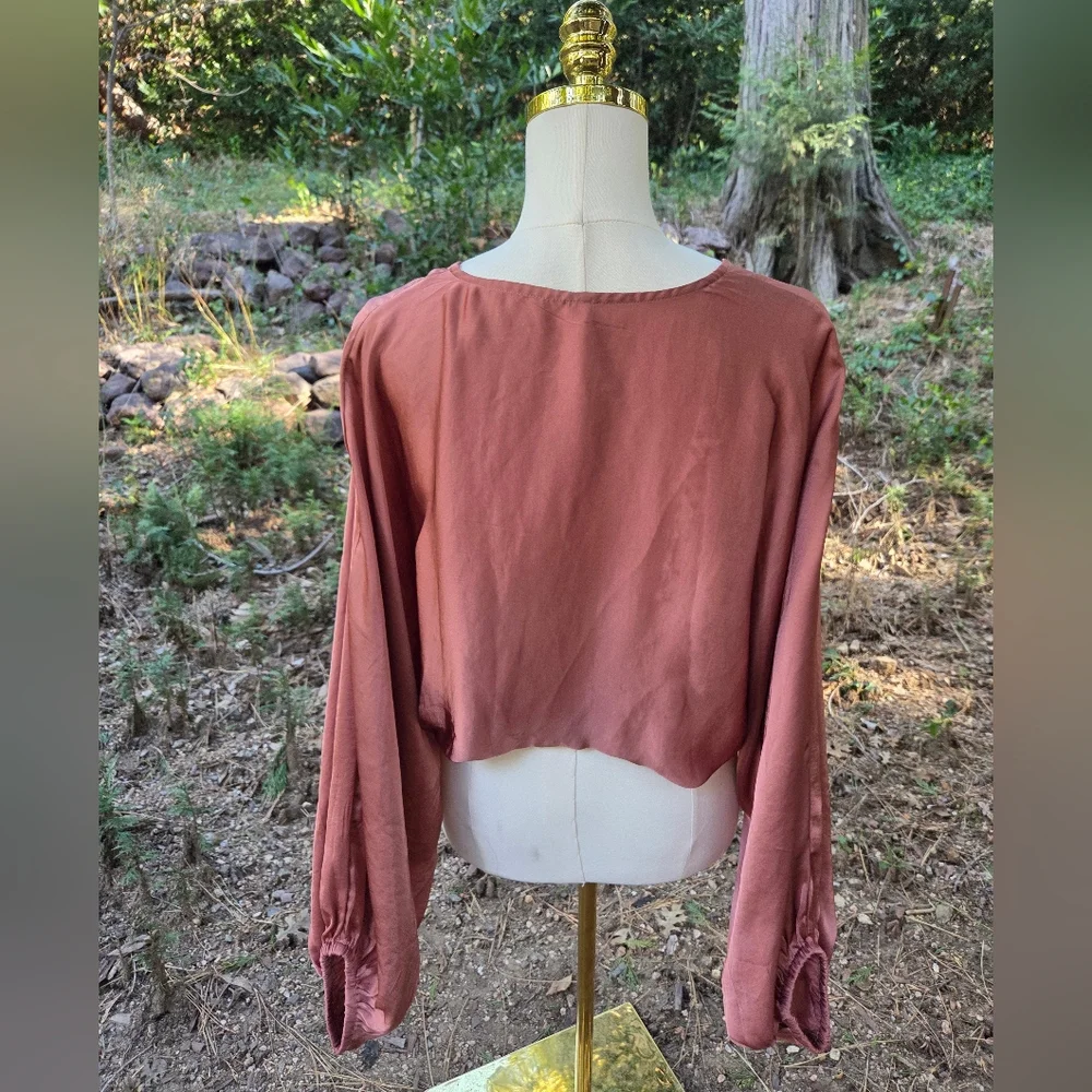 Free People Elegant Rose Pink V-Neck Bell Sleeve Women's Top - Picture 4 of 7